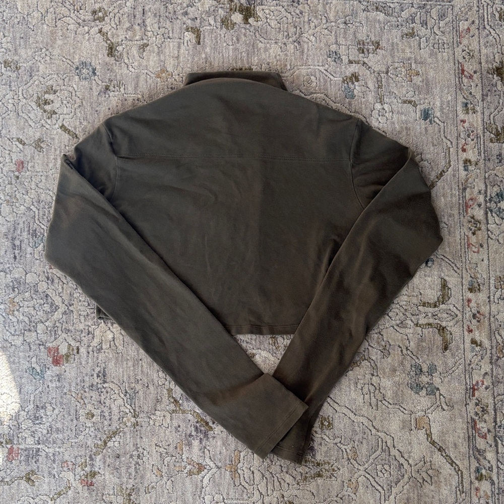 FIG Eco-Friendly Cropped Bolero Top (designed in Montreal) - Picture 5 of 8